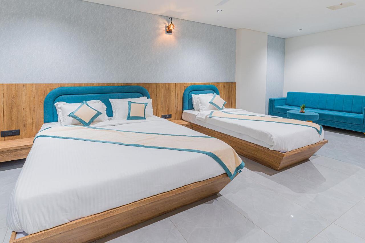 Hotel The Grand Heaven 간디나가르 외부 사진